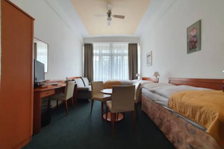 Room 148 of 324