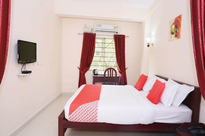 Room 12 of 19