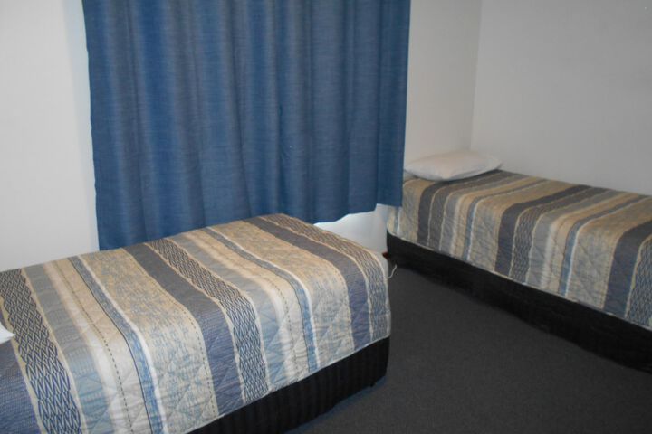 Room 8 of 48
