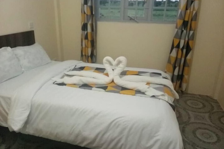Room 9 of 35