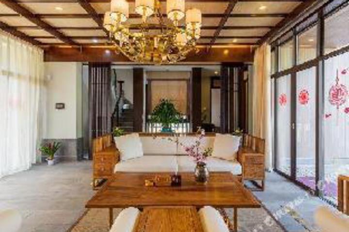 Heyue Boutique Villa Holiday Hotel