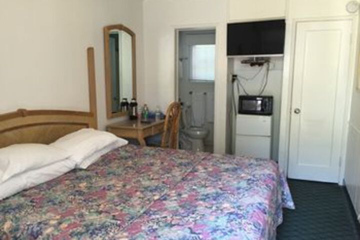 Room 15 of 38