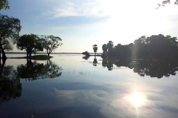 Lake Side Hotel
