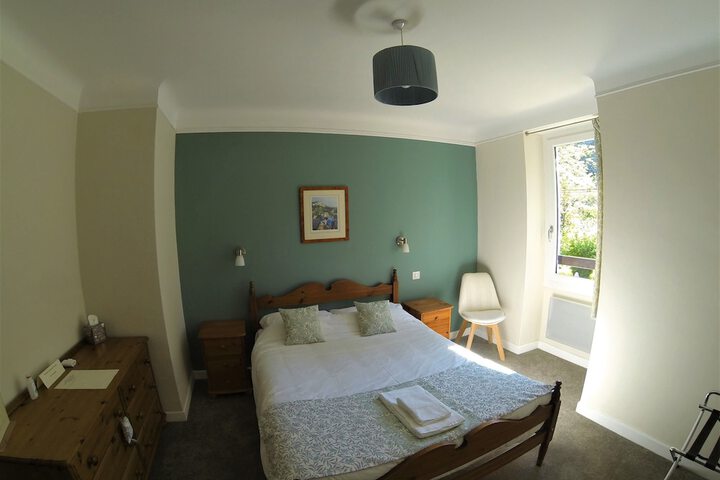 Room 7 of 27