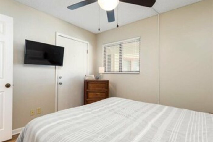 Room 115 of 152