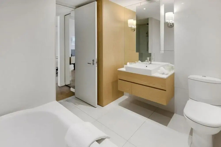 Room 9 of 15