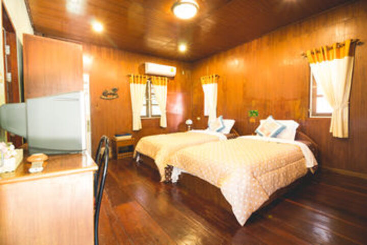 Room 8 of 21