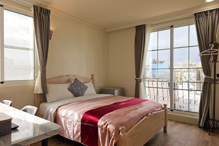 Room 28 of 81