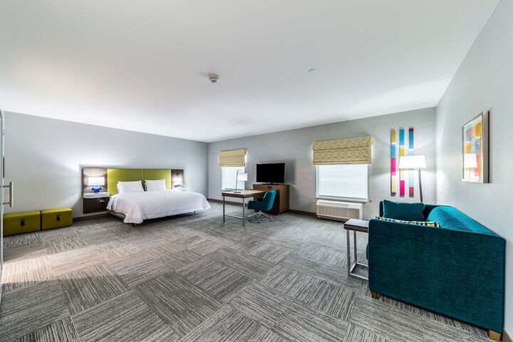 King Room with Sofa Bed and Refrigerator (3 of 13)