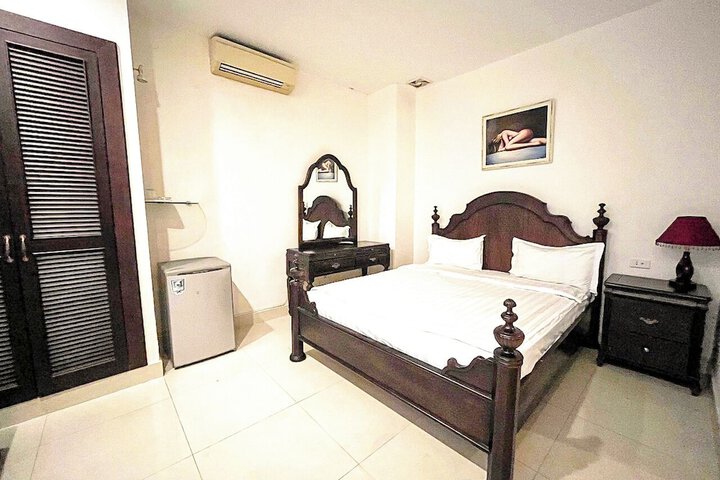 Room 25 of 50