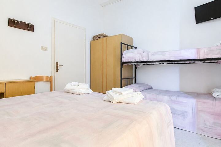 Room 3 of 12