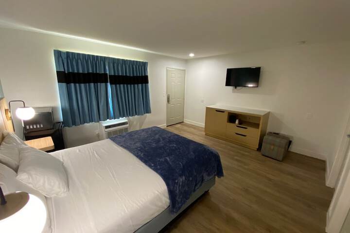 Room 14 of 36
