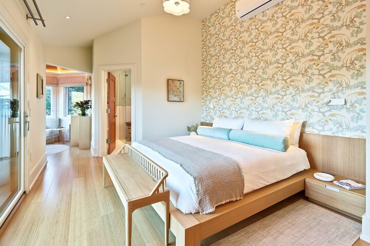 Room 13 of 54