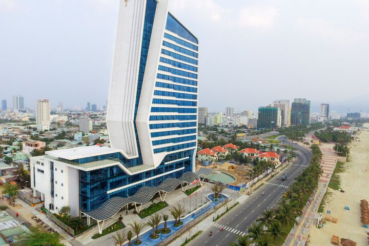 Hotel 99 of 101