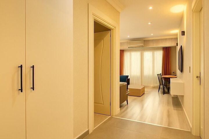 Room 8 of 73