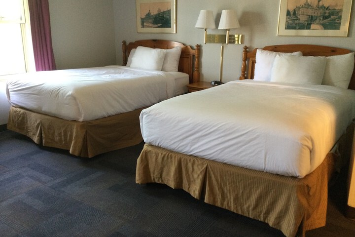 Room 5 of 19