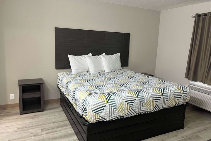 Room 15 of 26