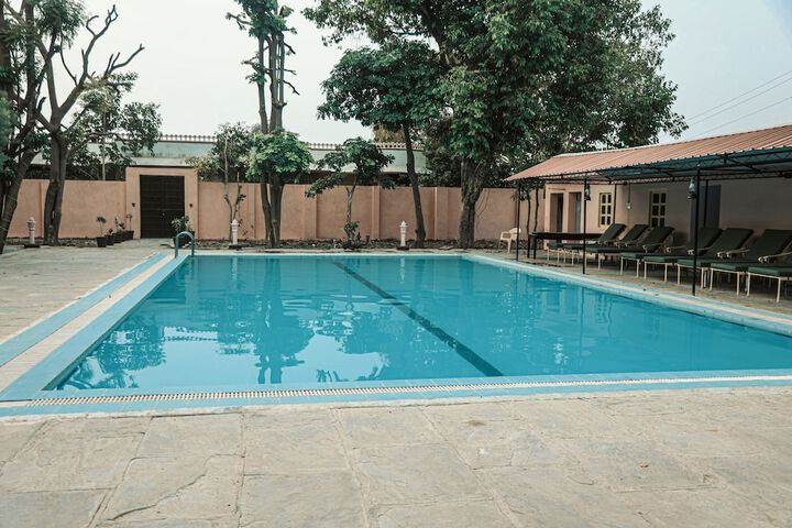 Pool 33 of 71