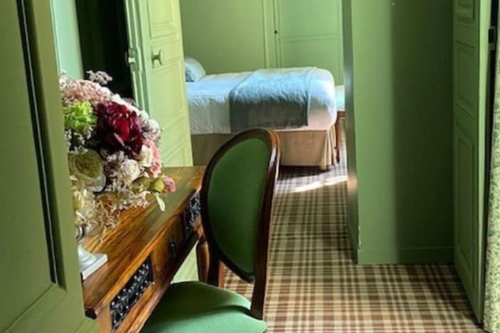 Room 41 of 93