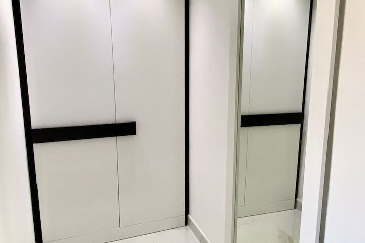 Room 11 of 25