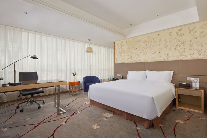 Room 8 of 49