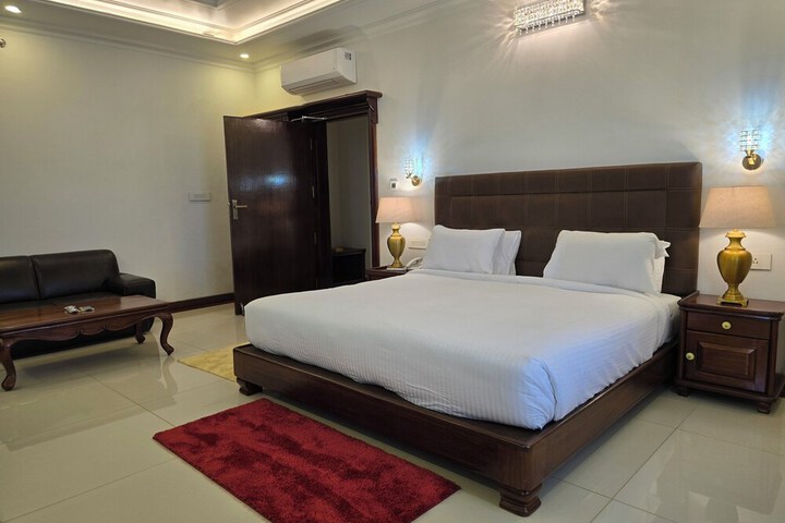 Room 15 of 49