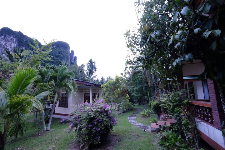 Hotel Entry