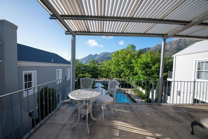 Terrace/Patio 9 of 24