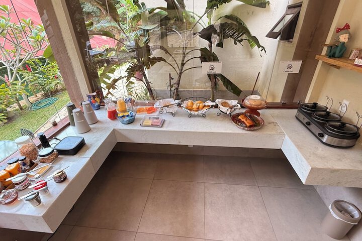 Breakfast/Coffee Service 74 of 81
