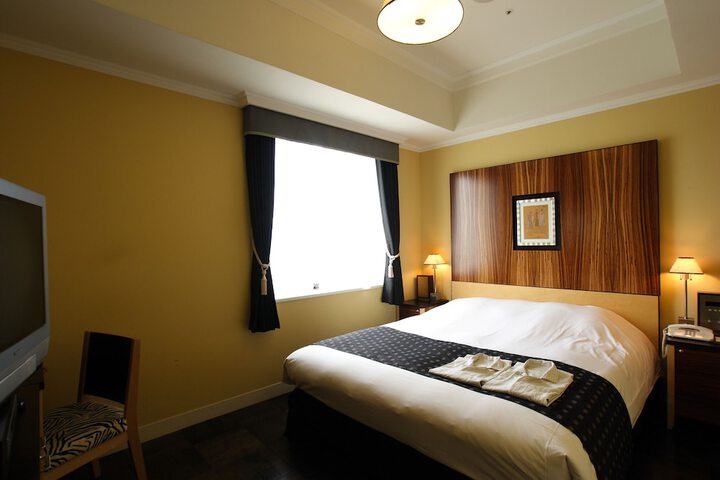 Room 15 of 40