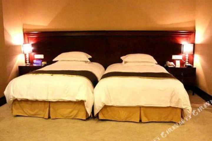 Xinya Sunlight Hotel