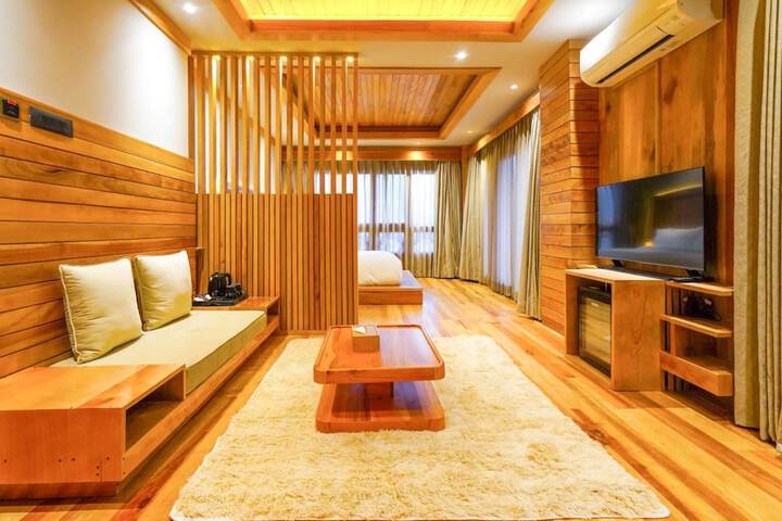 Room 11 of 23