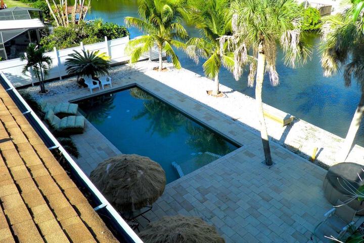 Pool 10 of 20