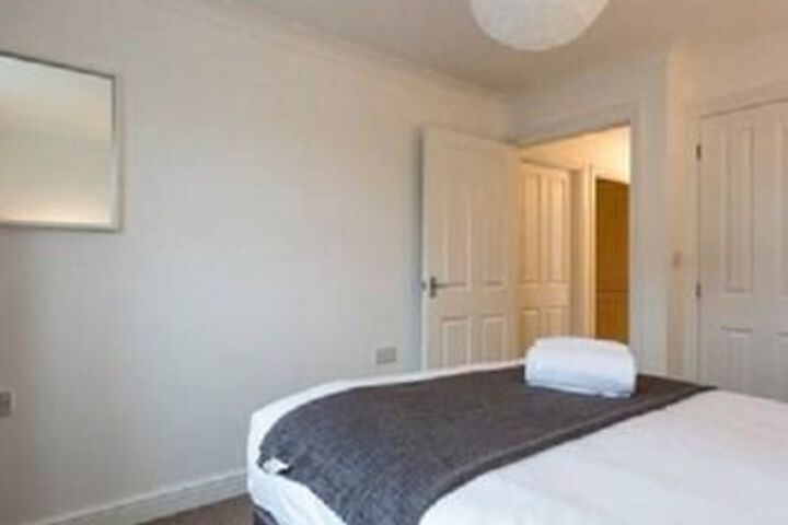 Room 9 of 37