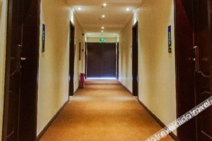 Hotel Interior 8 of 14
