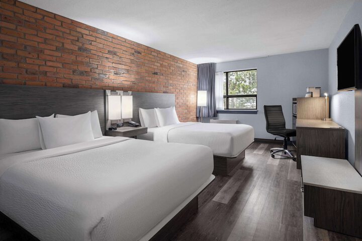 Room 27 of 53