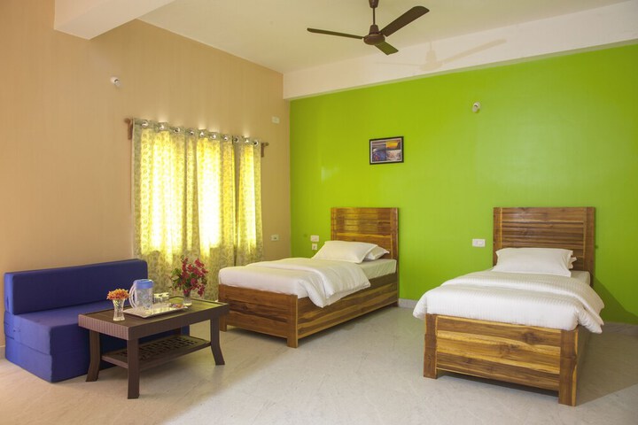 Room 7 of 13