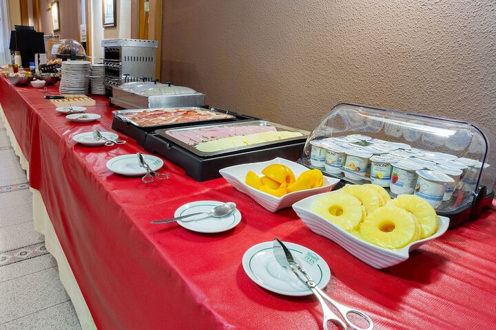 Breakfast buffet