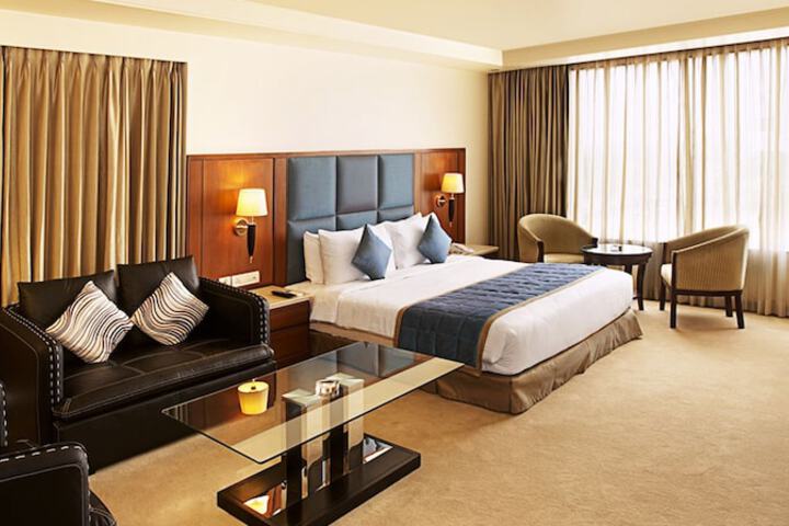 Room 8 of 21