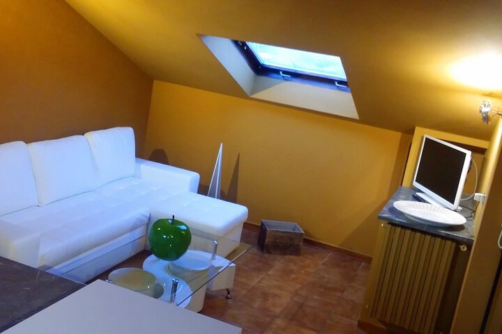 Room 20 of 33