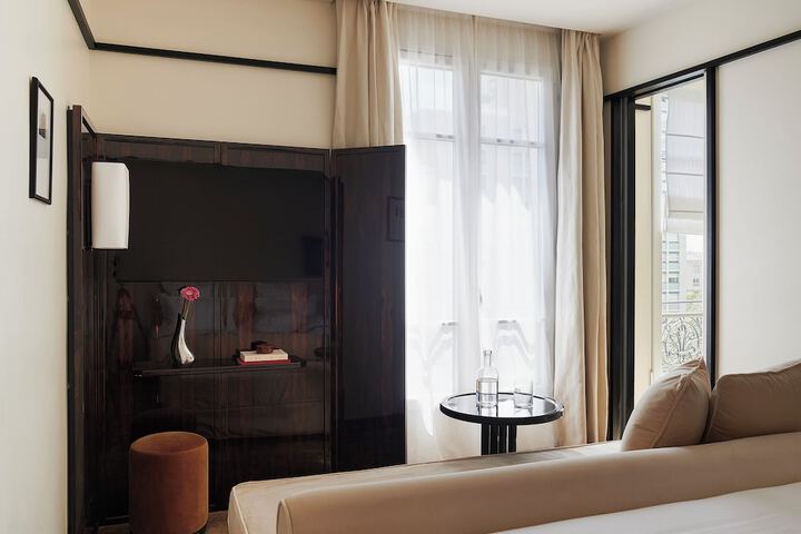 Room 9 of 22