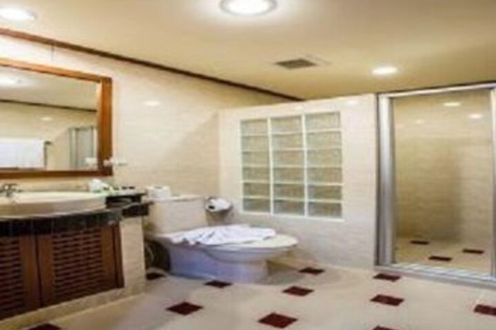 Room 2 of 14