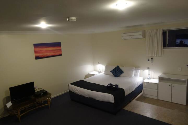 Room 3 of 24