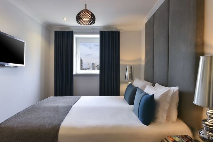 Room 12 of 36