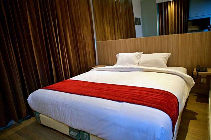 Room 4 of 22