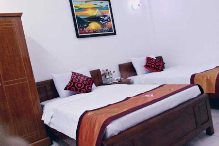 Room 13 of 40