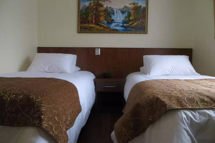 Room 25 of 48