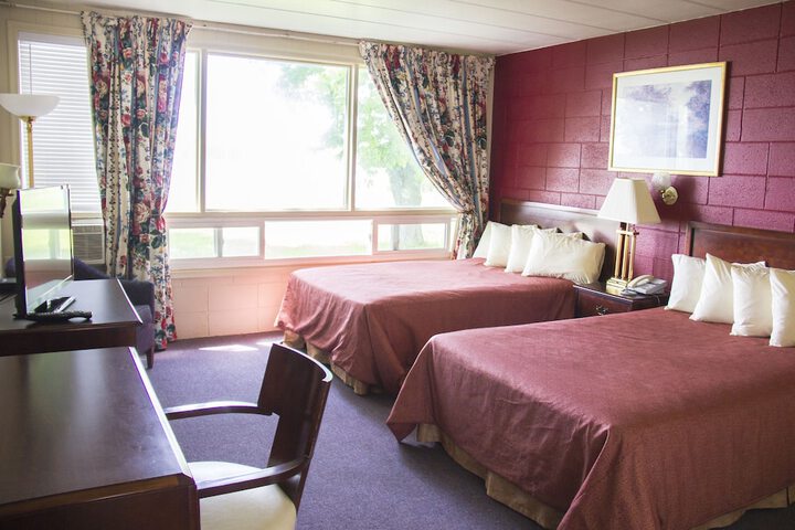 2 Double Beds (9 of 11)