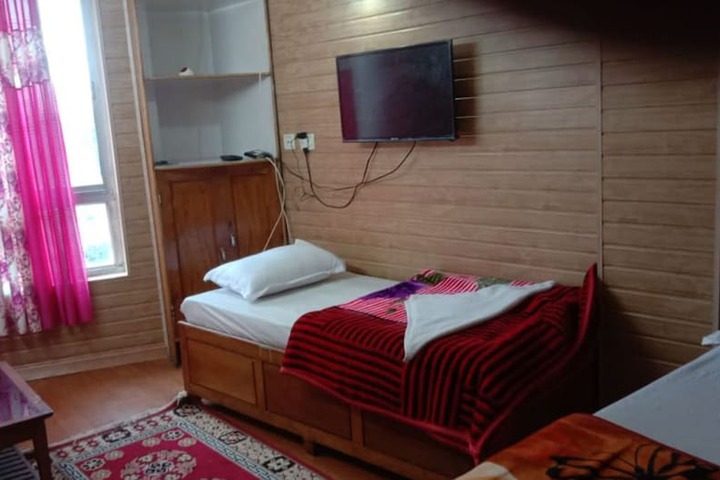 Room 2 of 12