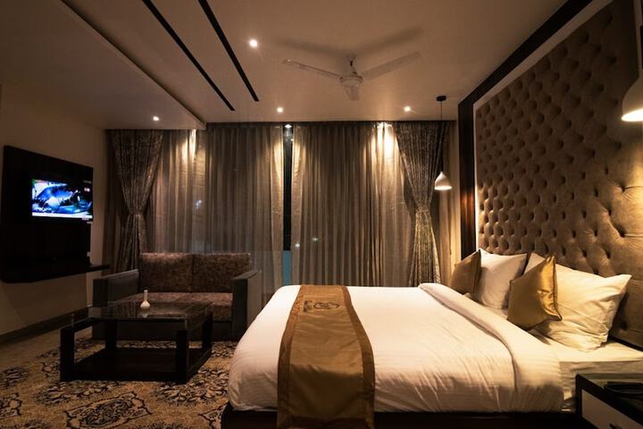 Room 4 of 21